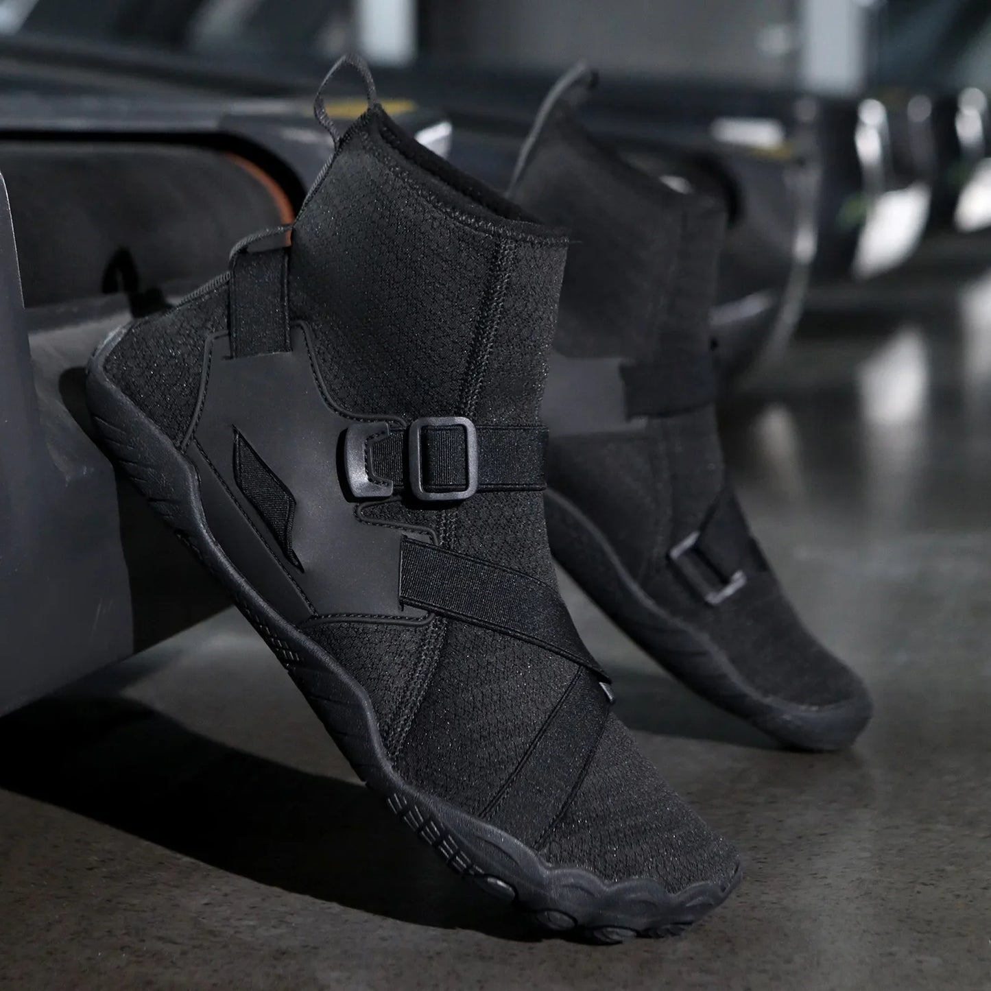 Torque High-top Barefoot Shoes